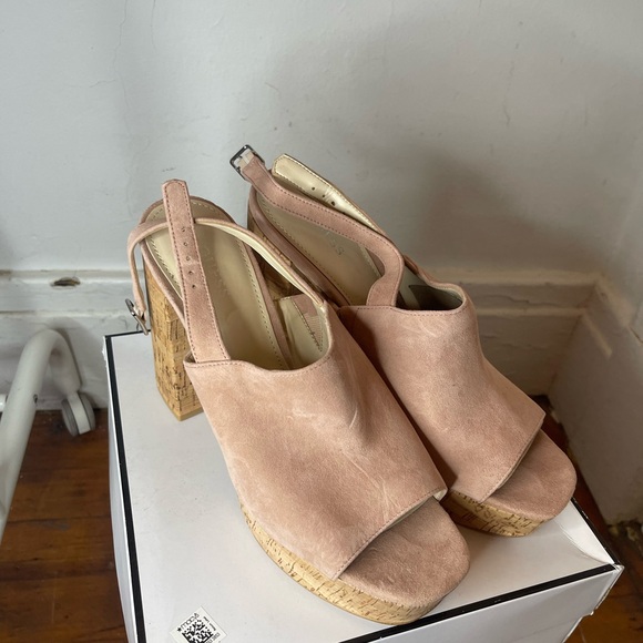 Guess Platform Peep Toe Heels - Picture 2 of 5